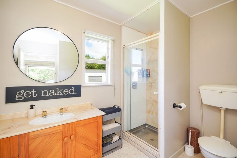 Photo of property in 18 Irvine Street, Wallacetown, 9816