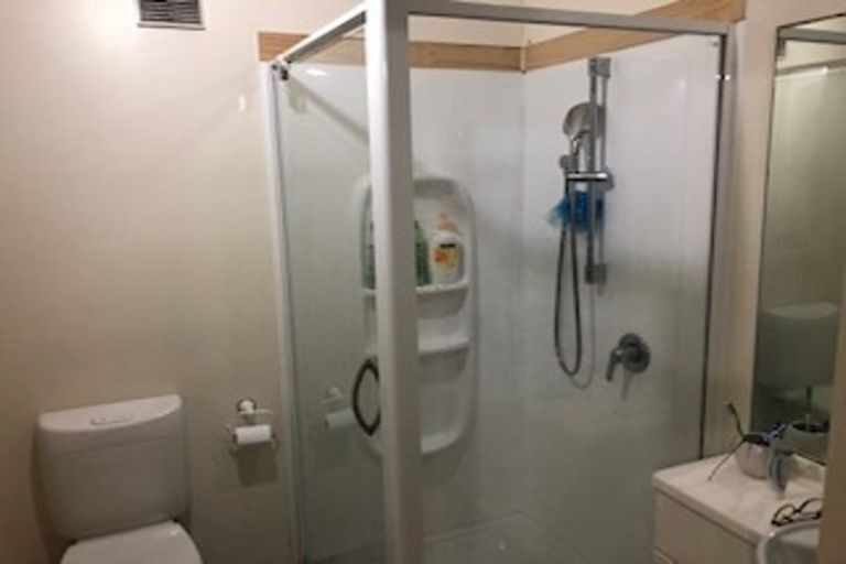 Photo of property in 43a Forrest Hill Road, Milford, Auckland, 0620