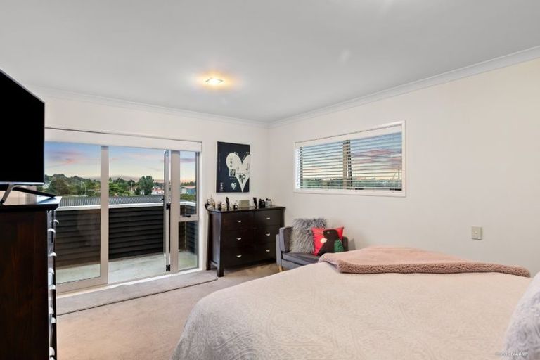 Photo of property in 15 Ridge View Crescent, Pukekohe, 2120