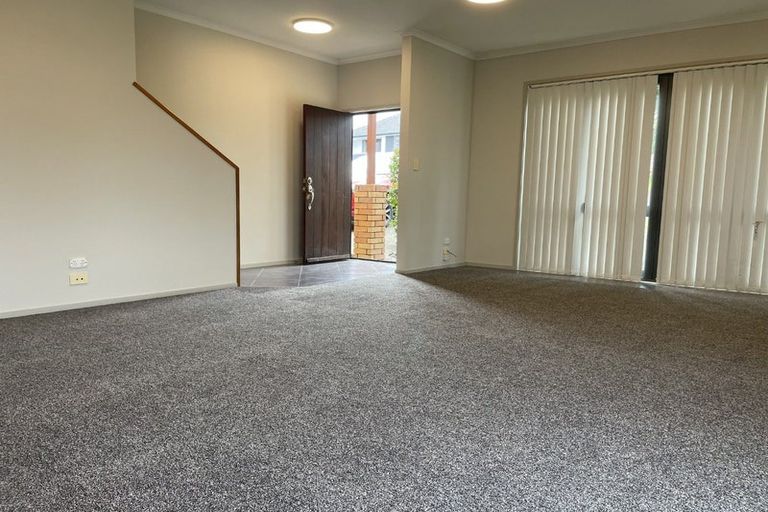 Photo of property in 7 Greenbough Lane, Greenhithe, Auckland, 0632