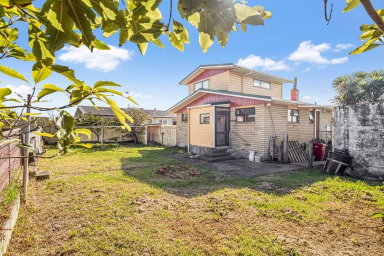 Photo of property in 65 Hinau Street, Castlecliff, Whanganui, 4501