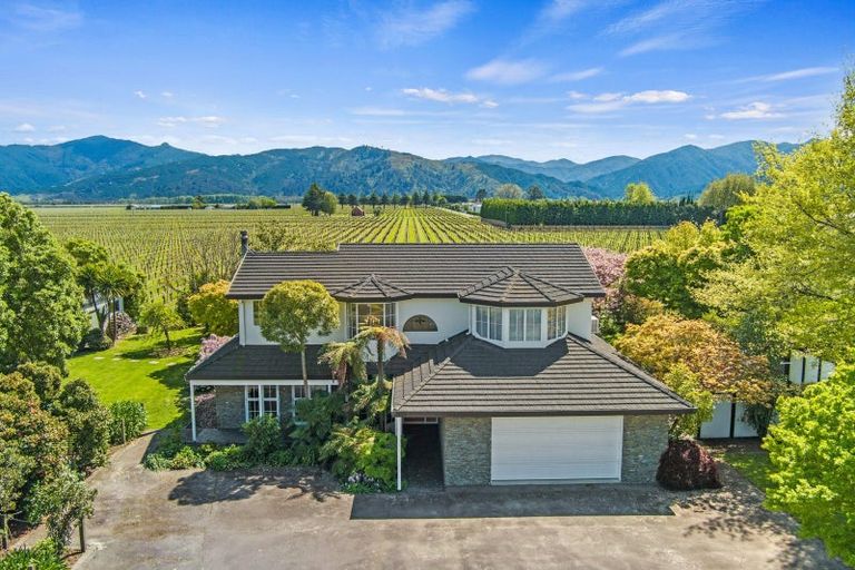 Photo of property in 8 Ashford Grove, Rapaura, Blenheim, 7273