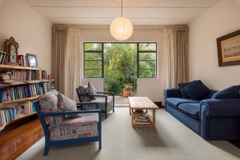 Photo of property in 18 Newgate Street, Picton, 7220