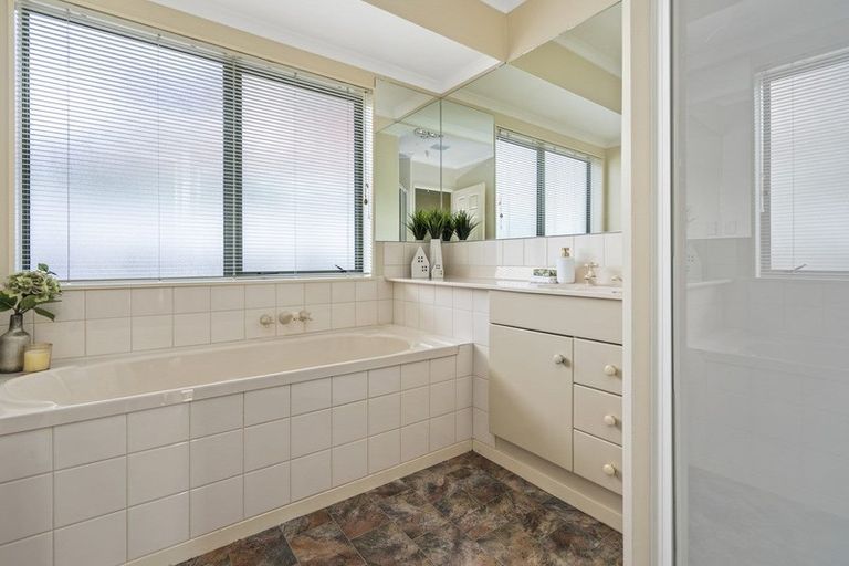 Photo of property in 10 John Webb Drive, Glenview, Hamilton, 3206