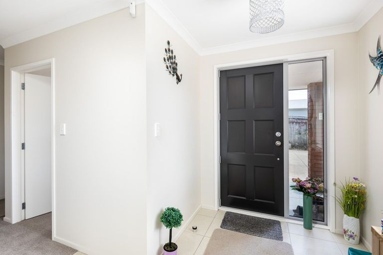 Photo of property in 1 Honeyfield Drive, Whalers Gate, New Plymouth, 4310