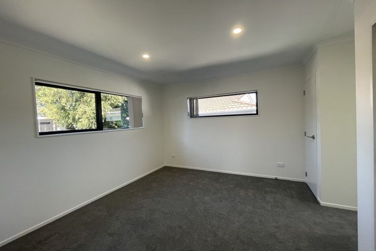 Photo of property in 1 Darren Crescent, Half Moon Bay, Auckland, 2012