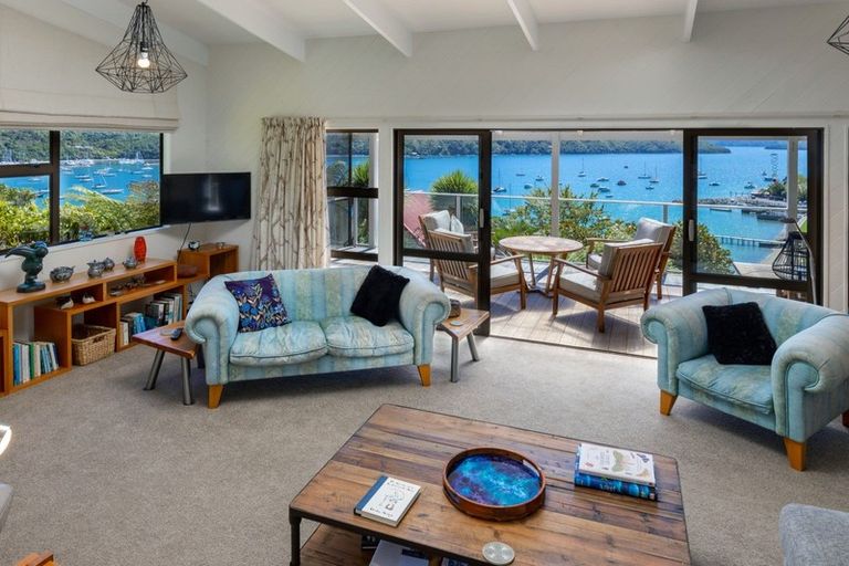 Photo of property in 362a Waikawa Road, Waikawa, Picton, 7220