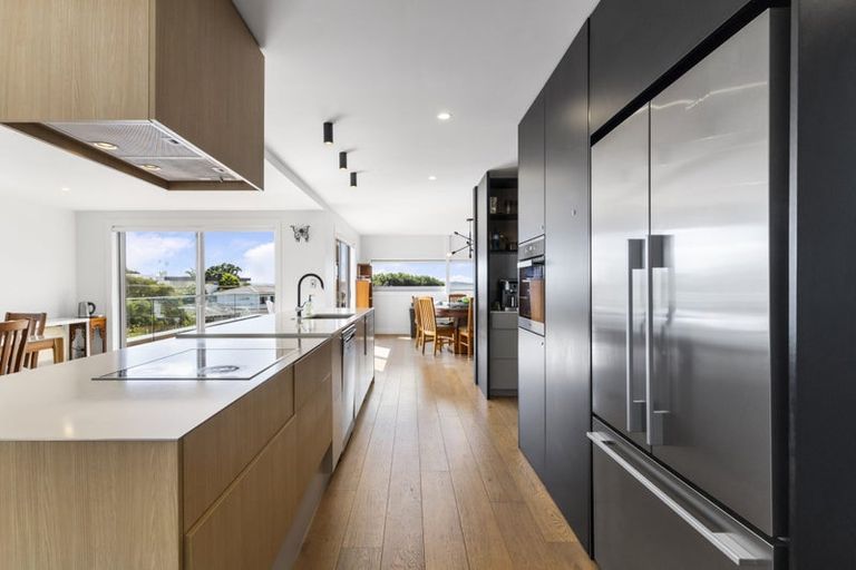 Photo of property in 24 Beach Road, Castor Bay, Auckland, 0620