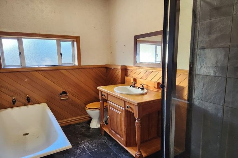 Photo of property in 696 Fergusson Drive, Elderslea, Upper Hutt, 5018