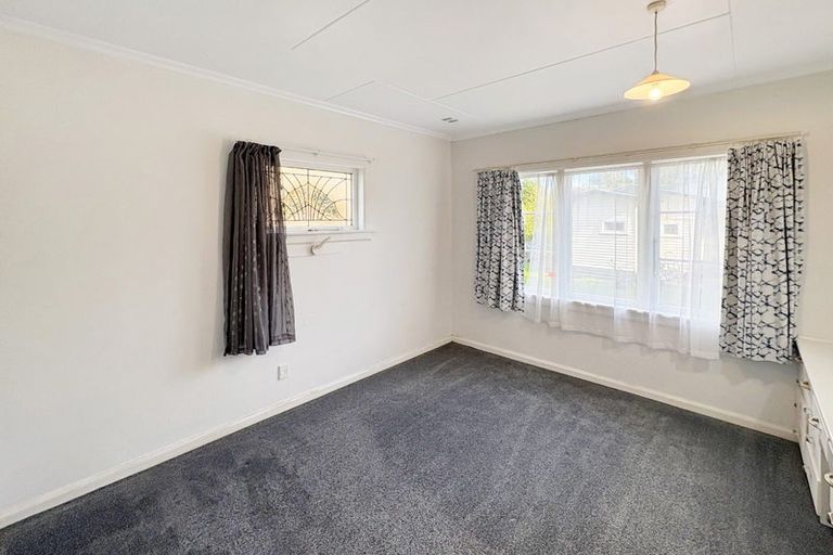 Photo of property in 2/4 Rodney Street, Waiwhetu, Lower Hutt, 5010