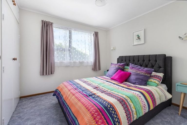 Photo of property in 20 Eskdale Road, Papakowhai, Porirua, 5024