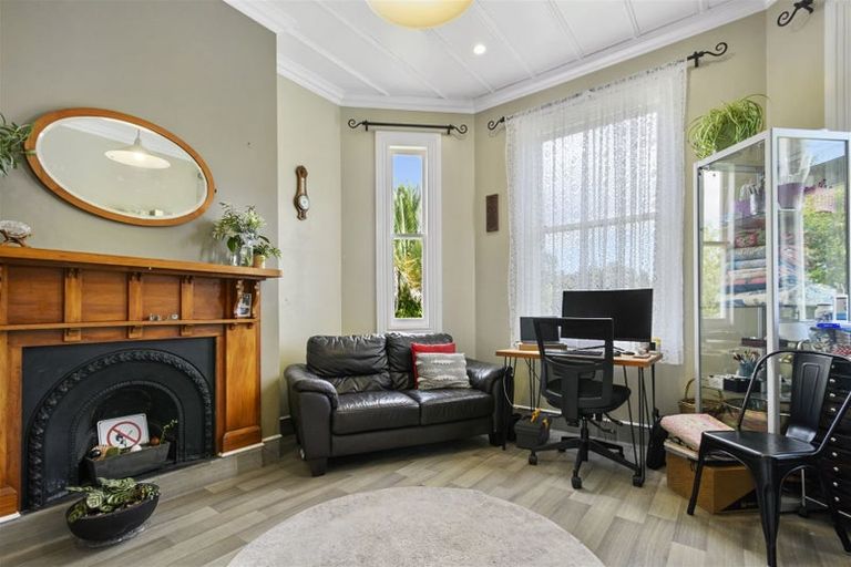 Photo of property in 43 Sunnyvale Road, Massey, Auckland, 0614