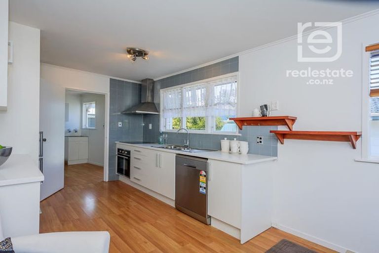 Photo of property in 73 Salamanca Road, Sunnynook, Auckland, 0620