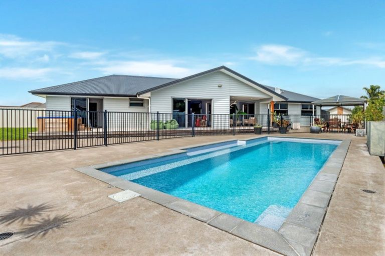 Photo of property in 15 Sterling Park, Lytton West, Gisborne, 4010