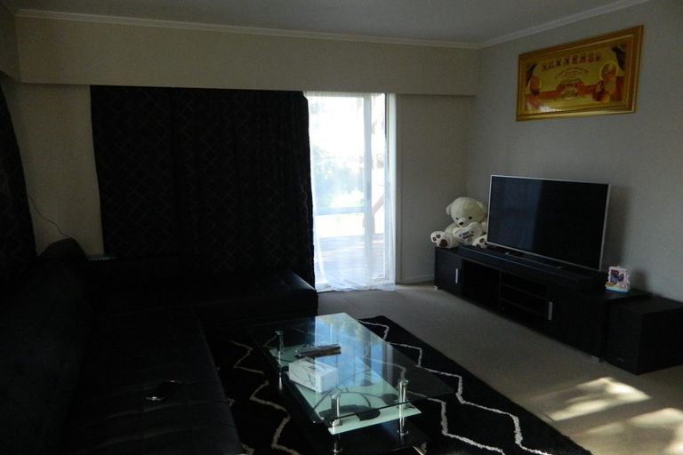 Photo of property in 2/6 Keldale Place, Forrest Hill, Auckland, 0620