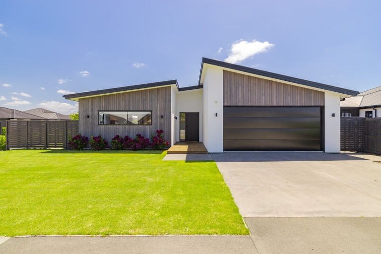 Photo of property in 6 Brooklands Street, Burwood, Christchurch, 8083
