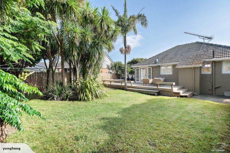 Photo of property in 20 Alamein Road, Panmure, Auckland, 1072
