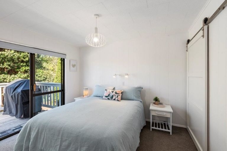 Photo of property in 27 Hemara Street, Waikanae Beach, Waikanae, 5036