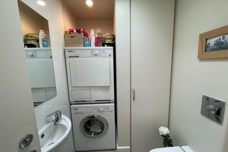 Photo of property in Customhouse Apartments, 314l Maunganui Road, Mount Maunganui, 3116