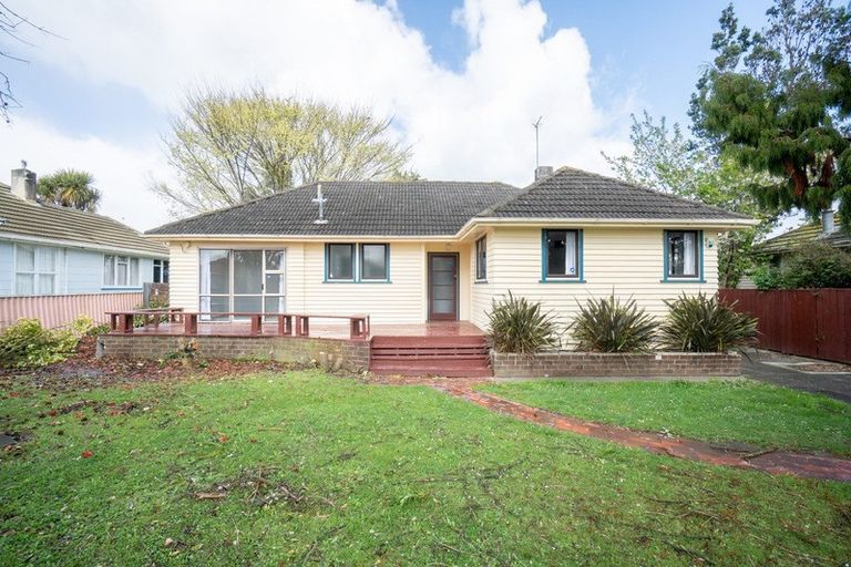 Photo of property in 12 Rochester Street, Awapuni, Palmerston North, 4412