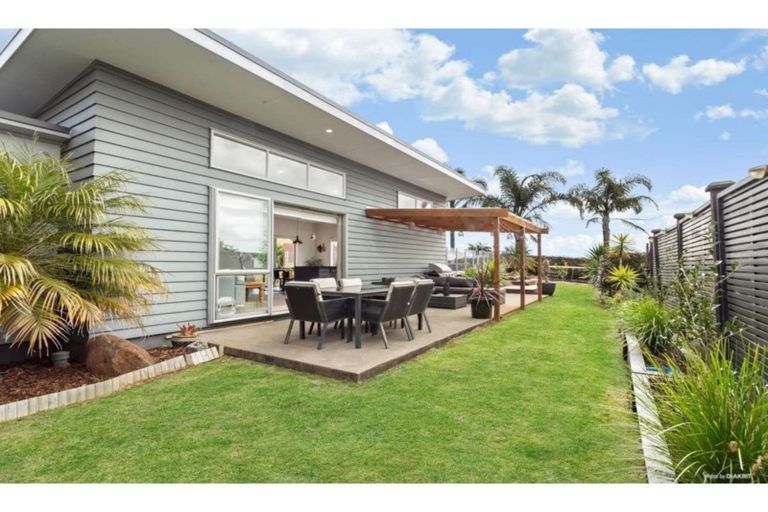 Photo of property in 12 Access Heights, Kerikeri, 0230