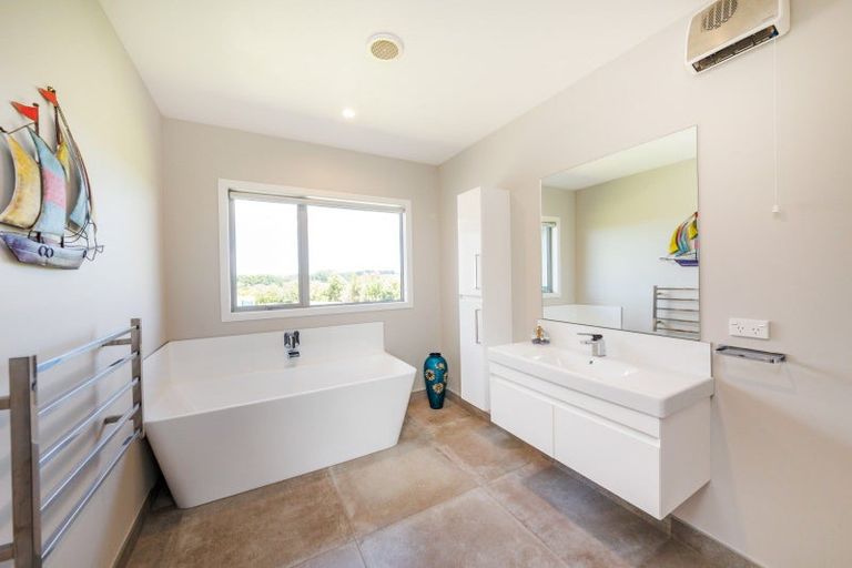 Photo of property in 760 Halcombe Road, Halcombe, Feilding, 4775