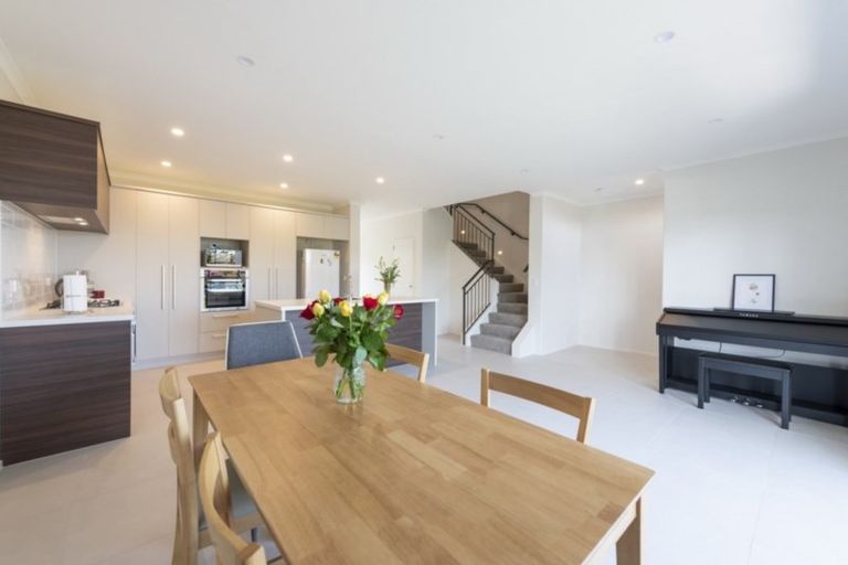 Photo of property in 45 Eugenia Rise, Totara Heights, Auckland, 2105