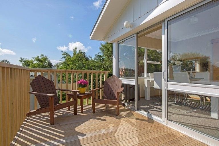 Photo of property in 25 The Boulevard, Sunnyhills, Auckland, 2010