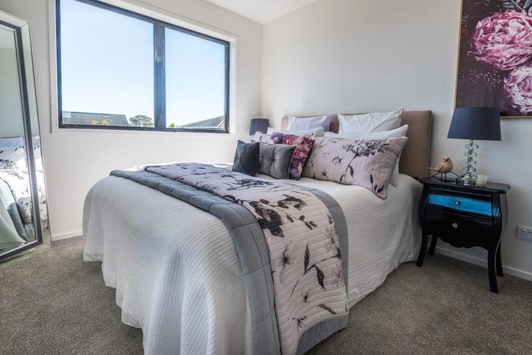 Photo of property in 19f Bradbury Road, Botany Downs, Auckland, 2010