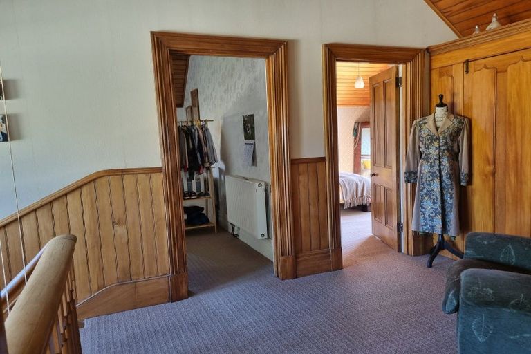 Photo of property in 74 Riverbank Road, Inch Clutha, Kaitangata, 9281