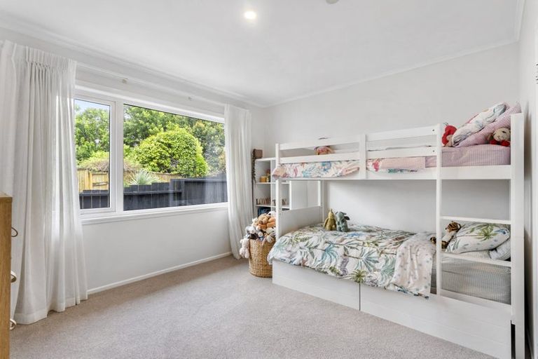 Photo of property in 1/16 Lyttelton Avenue, Forrest Hill, Auckland, 0620