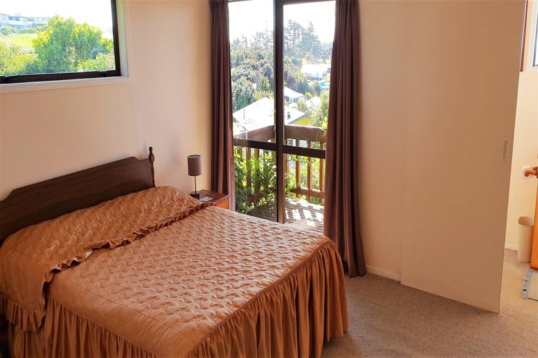 Photo of property in 26 Bay View Road, Cable Bay, 0420