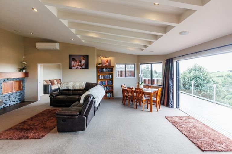 Photo of property in 51 Ruapehu Drive, Fitzherbert, Palmerston North, 4410