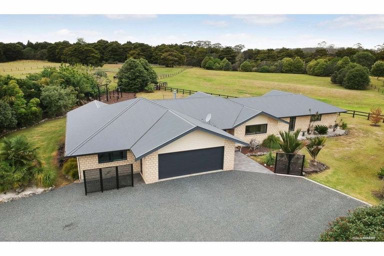 Photo of property in 109 Waitotara Drive, Waipapa, 0230