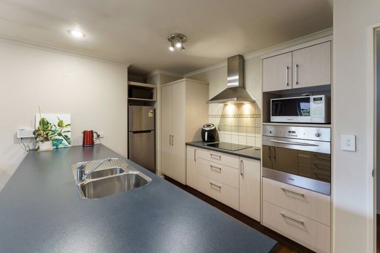 Photo of property in 9 Scarlet Lane, Redwood, Christchurch, 8051