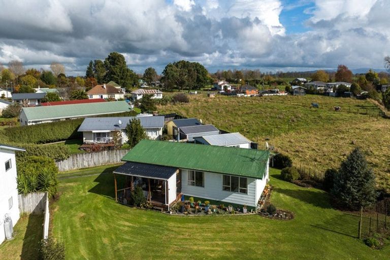 Photo of property in 10 Menzies Place, Paeroa, 3600