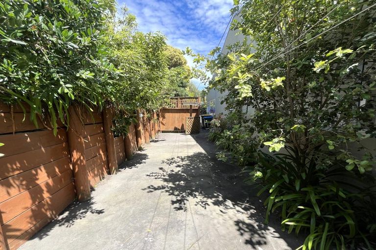 Photo of property in 34 Molyneux Close, Whitby, Porirua, 5024