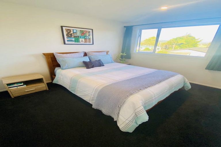 Photo of property in 16 Seaview Road, Ruakaka, 0116