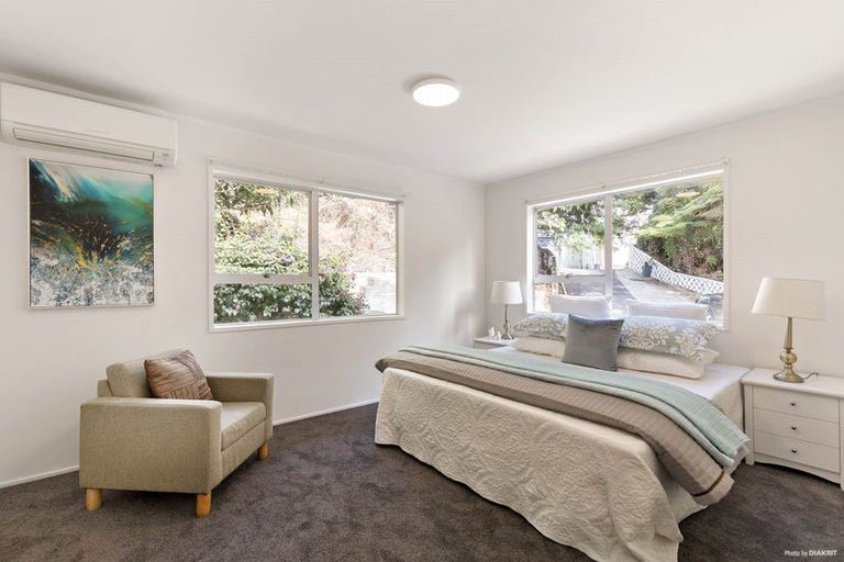 Photo of property in 9k View Road, Glenfield, Auckland, 0627