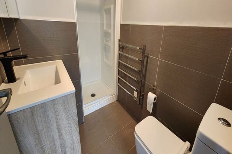 Photo of property in 14 Bruce Road, Glenfield, Auckland, 0629