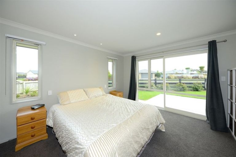 Photo of property in 2 Binyon Place, Rolleston, 7614