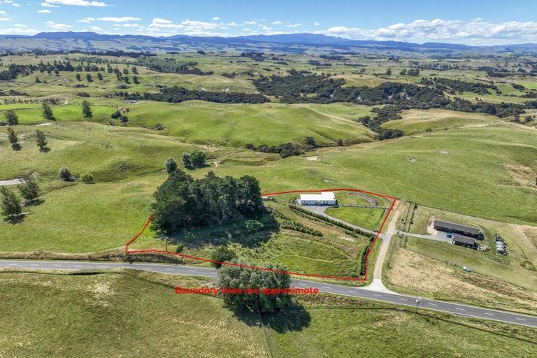 Photo of property in 2658 Taihape Road, Sherenden, Hastings, 4179