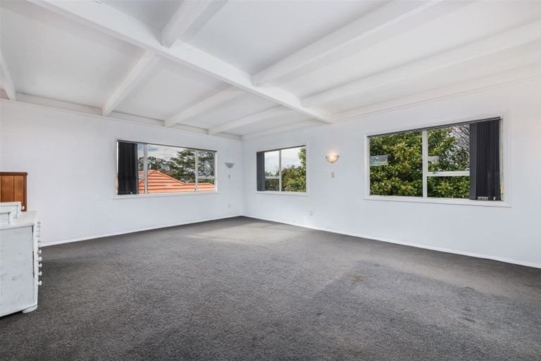 Photo of property in 39 Titirangi Road, New Lynn, Auckland, 0600