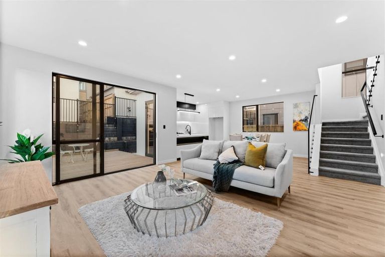 Photo of property in 3 Clara Road, Silverdale, 0932