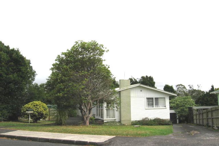 Photo of property in 4 Gregg Place, Sunnyvale, Auckland, 0612