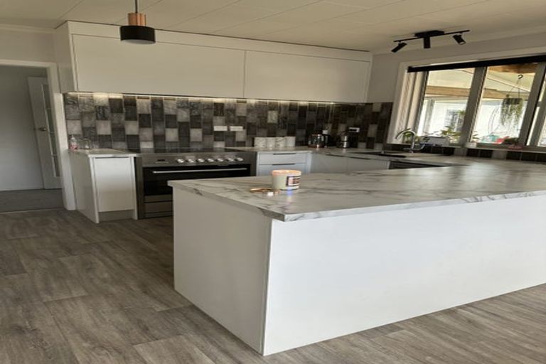 Photo of property in 31 Hutchins Street, Waitara, 4320