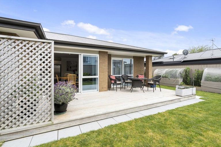 Photo of property in 30 Wallath Road, Westown, New Plymouth, 4310