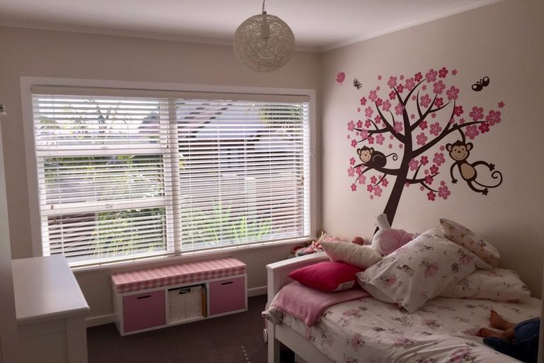 Photo of property in 1/18 Francis Street, Hauraki, Auckland, 0622