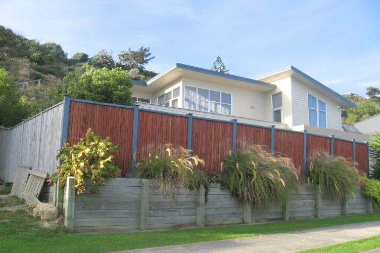 Photo of property in 129 Eskdale Road, Papakowhai, Porirua, 5024
