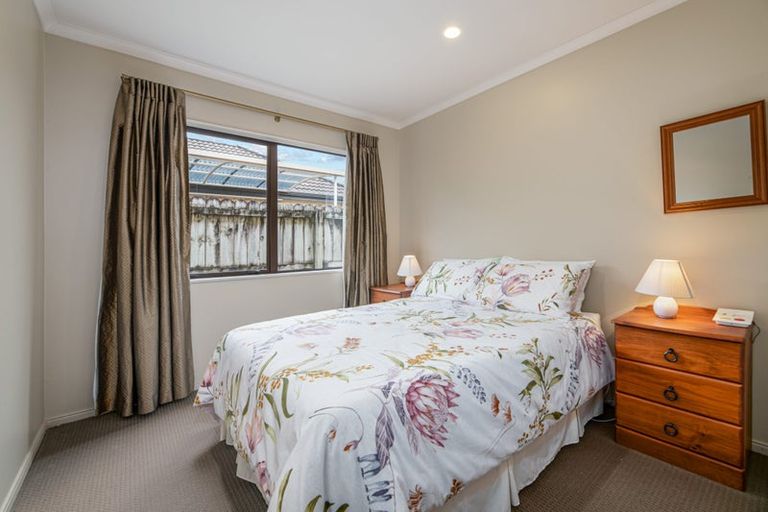 Photo of property in 30 Espalier Drive, Henderson, Auckland, 0612